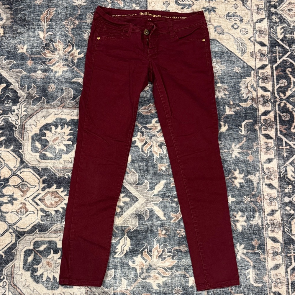Size 7 | Macy’s | Dollhouse | Deep Red Skinny Jeans